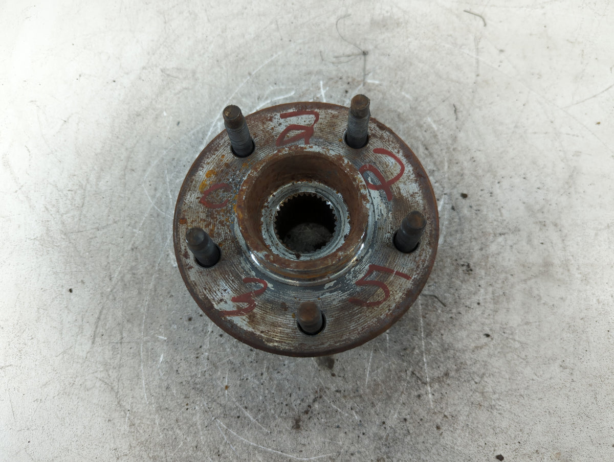 2002-2007 Saturn Vue Driver Front Wheel Hub Oem 701085 - Oemusedautoparts1.com