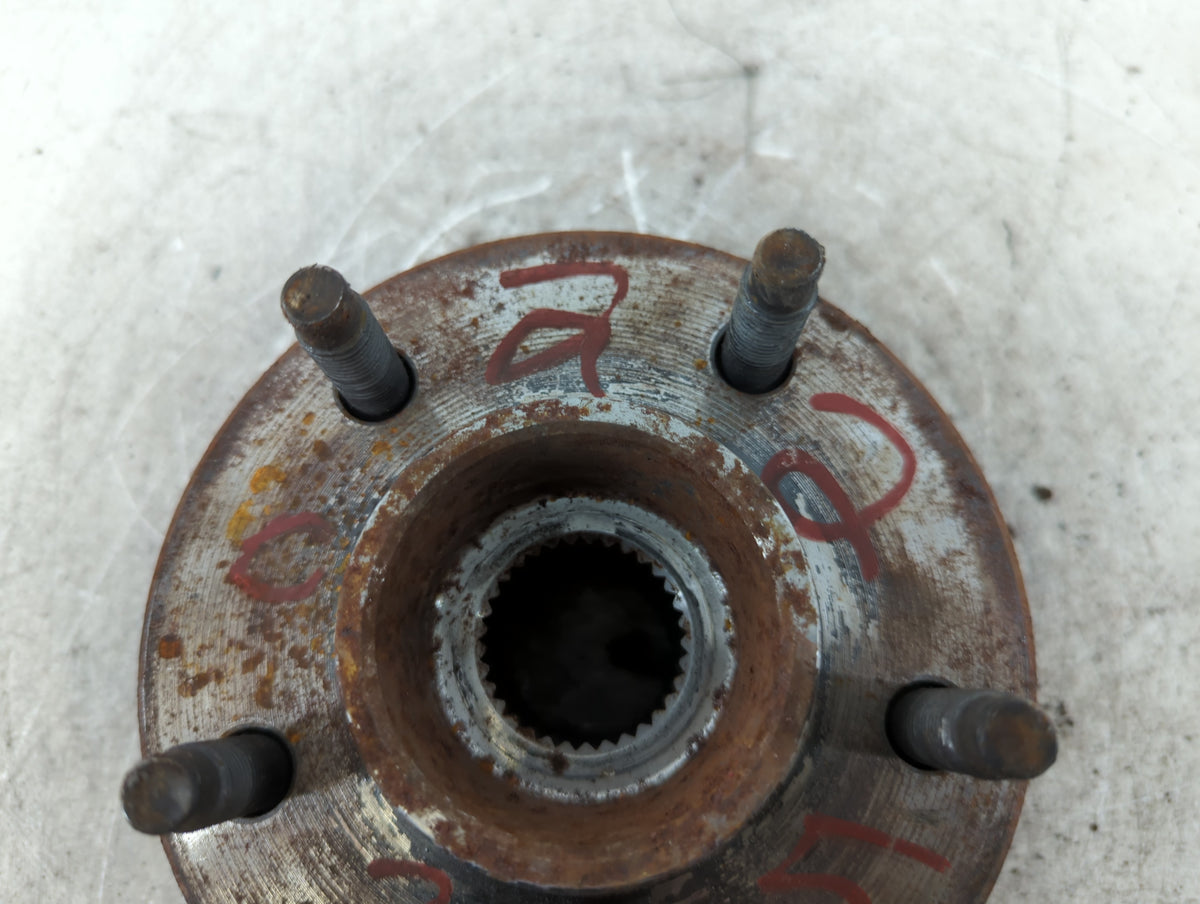 2002-2007 Saturn Vue Driver Front Wheel Hub Oem 701085 - Oemusedautoparts1.com