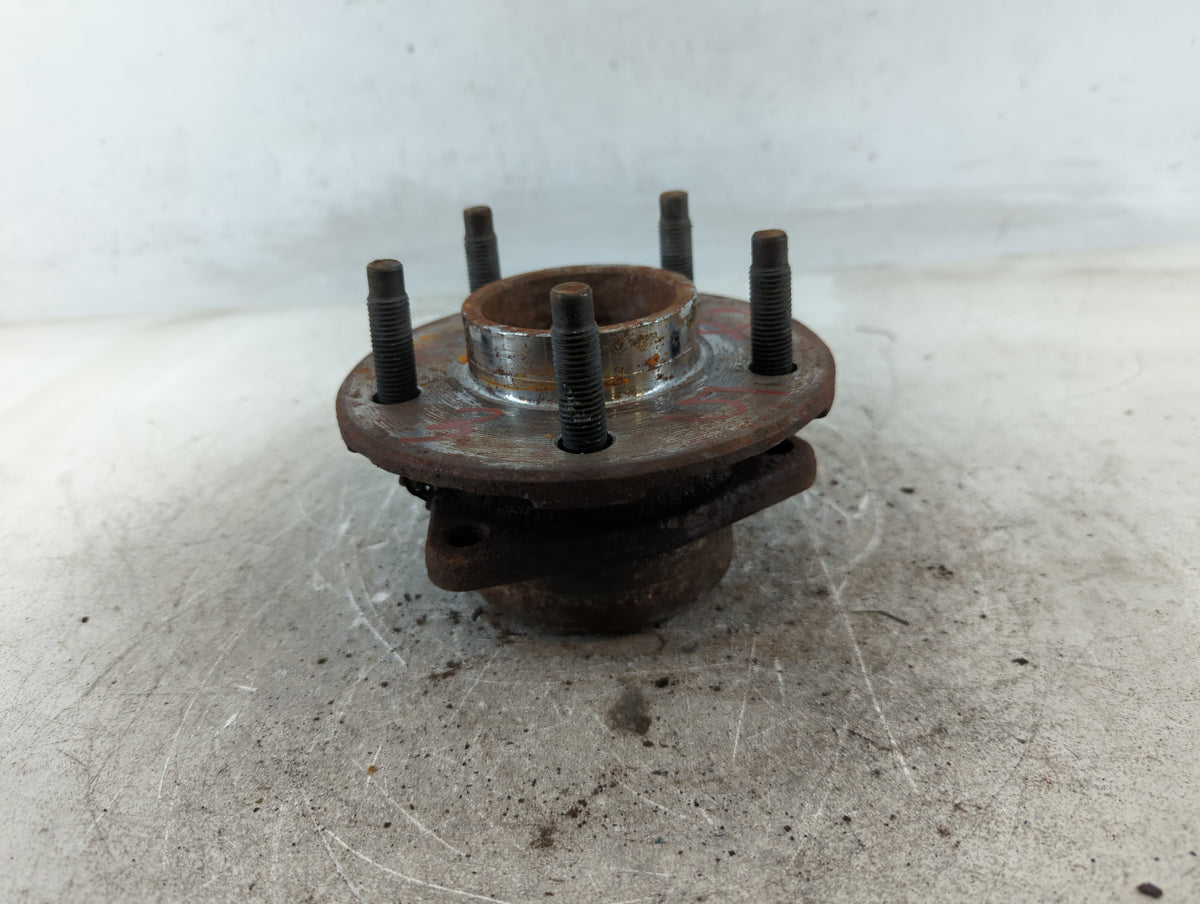 2002-2007 Saturn Vue Driver Front Wheel Hub Oem 701085 - Oemusedautoparts1.com