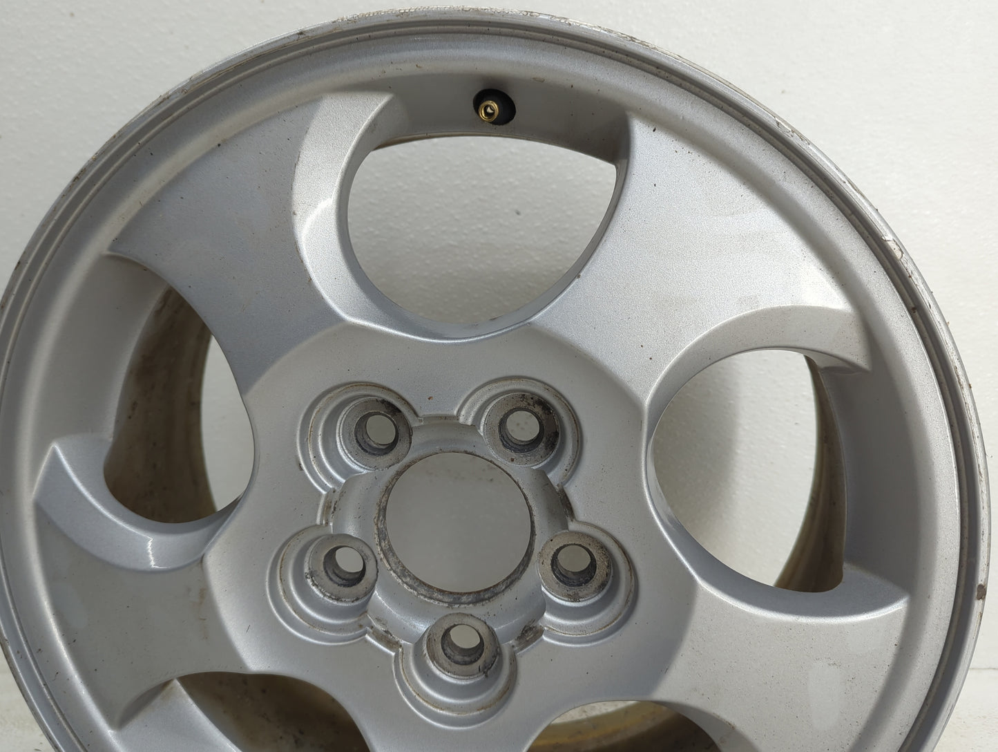 2002-2004 Saturn Vue Oem Wheel Rim 913817 - Oemusedautoparts1.com