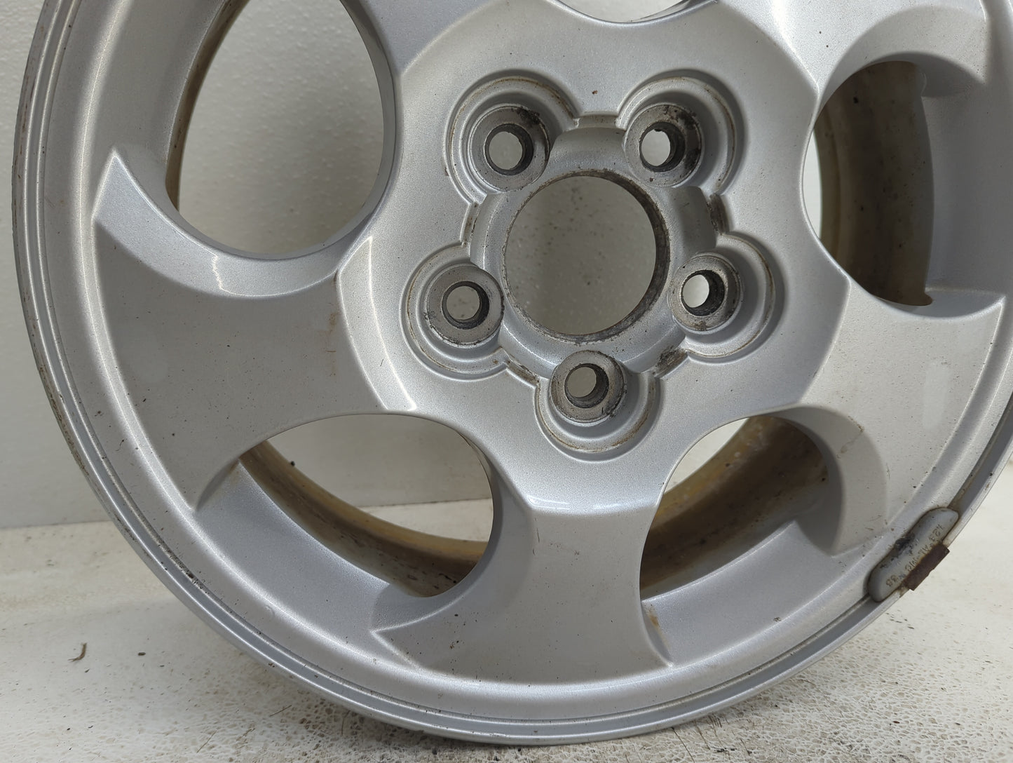2002-2004 Saturn Vue Oem Wheel Rim 913817 - Oemusedautoparts1.com