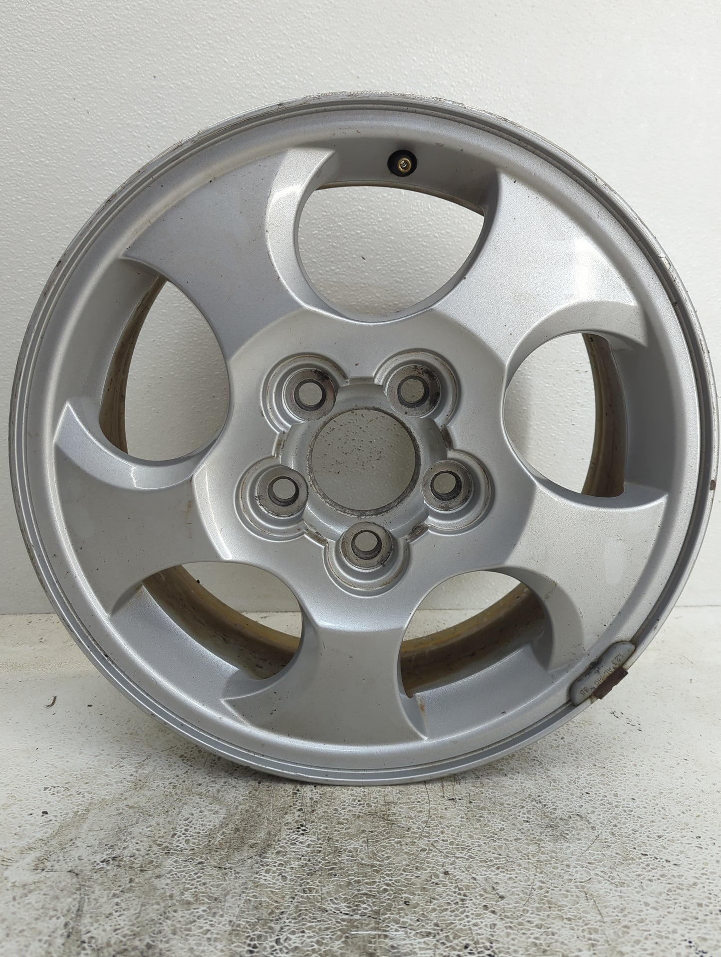2002-2004 Saturn Vue Oem Wheel Rim 913817 - Oemusedautoparts1.com