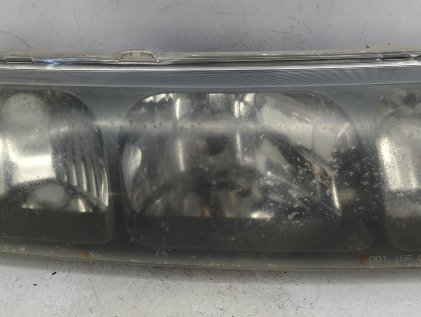 2002-2004 Saturn Vue Passenger Right Oem Head Light Headlight Lamp - Oemusedautoparts1.com