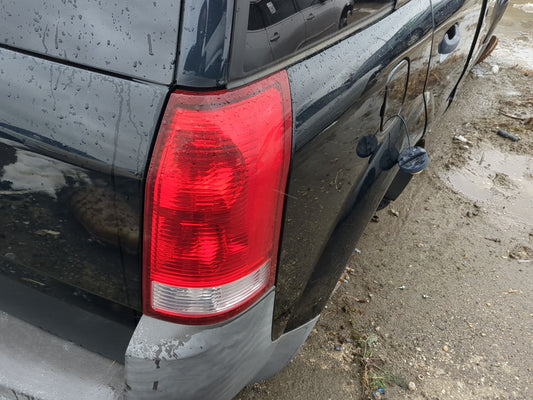 2004-2007 Saturn Vue Tail Light Assembly Passenger Right OEM Fits Fits 2004 2005 2006 2007 OEM Used Auto Parts - Oemusedauto
