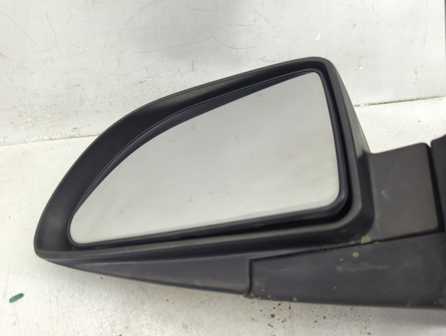 2003-2005 Saturn Vue Driver Side View Mirror - Left Door Mirror OEM Used - Oemusedautoparts1.com