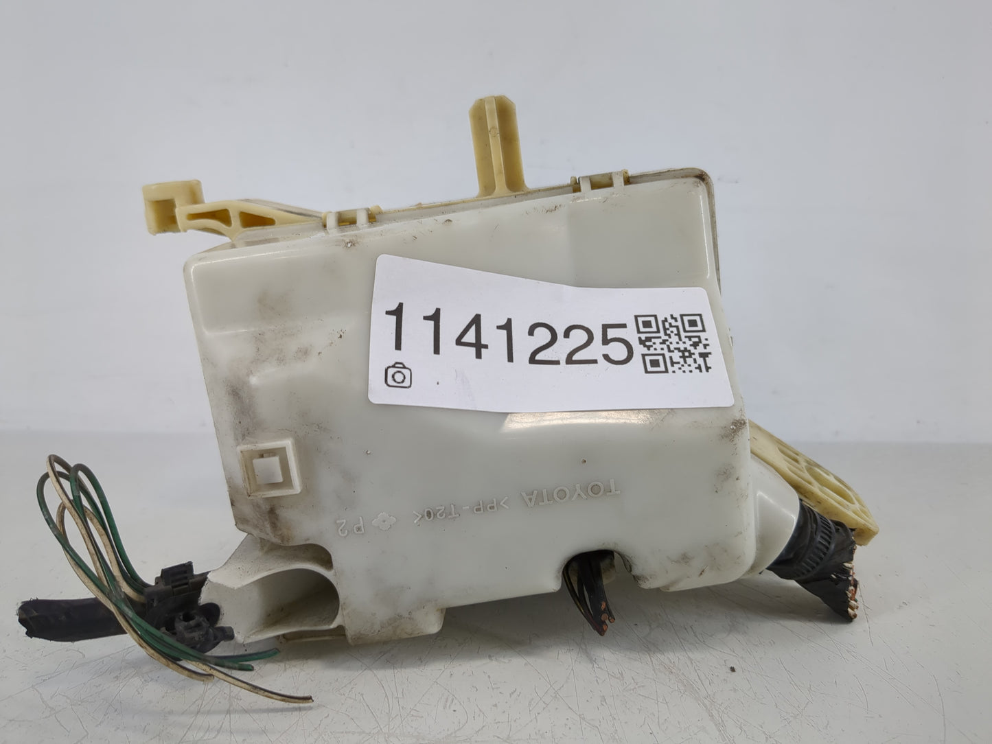 2004-2006 Scion Xa Fusebox Fuse Box Panel Relay Module Fits Fits 2004 2005 2006 OEM Used Auto Parts - Oemusedautoparts1.com