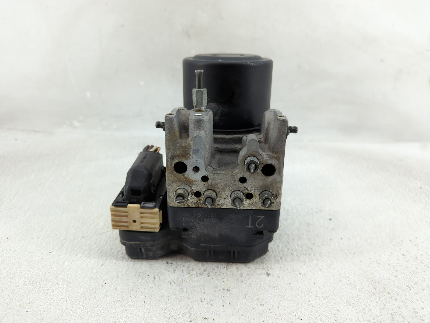 2004-2005 Scion Xb ABS Pump Control Module Replacement P/N:89541-52280 133800-7211, 133800-7210, 44540-52020 Fits Fits 2004 