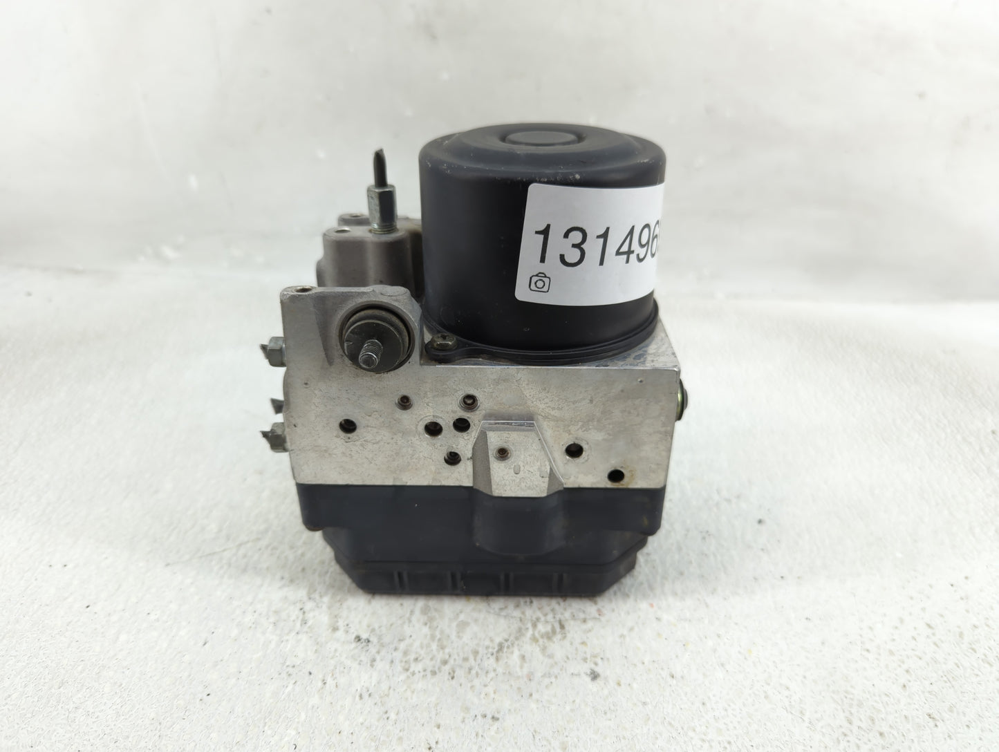 2004-2005 Scion Xb ABS Pump Control Module Replacement P/N:89541-52280 133800-7211, 133800-7210, 44540-52020 Fits Fits 2004 