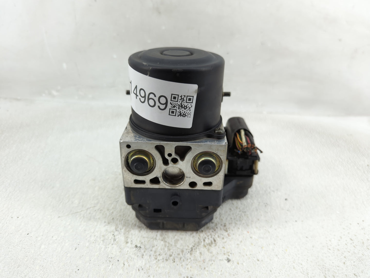 2004-2005 Scion Xb ABS Pump Control Module Replacement P/N:89541-52280 133800-7211, 133800-7210, 44540-52020 Fits Fits 2004 