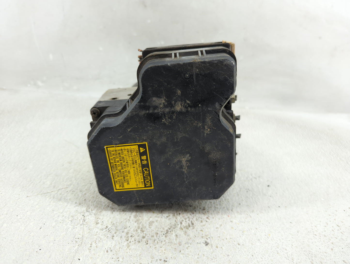 2004-2005 Scion Xb ABS Pump Control Module Replacement P/N:89541-52280 133800-7211, 133800-7210, 44540-52020 Fits Fits 2004 