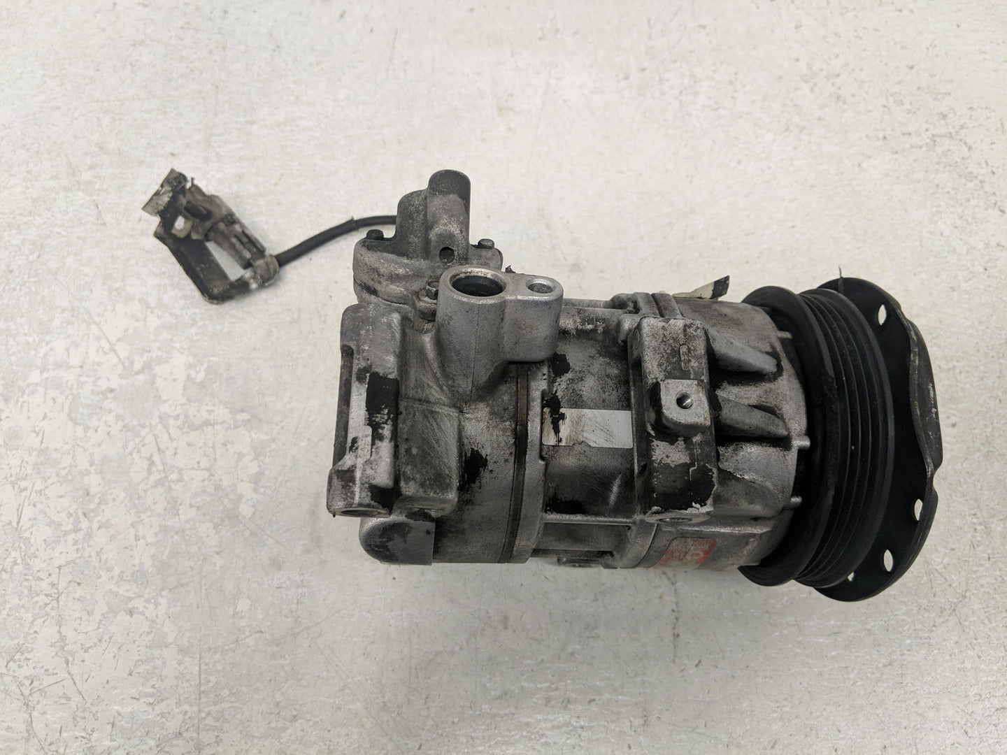 2004-2005 Scion Xb Air Conditioning A/c Ac Compressor Oem - Oemusedautoparts1.com