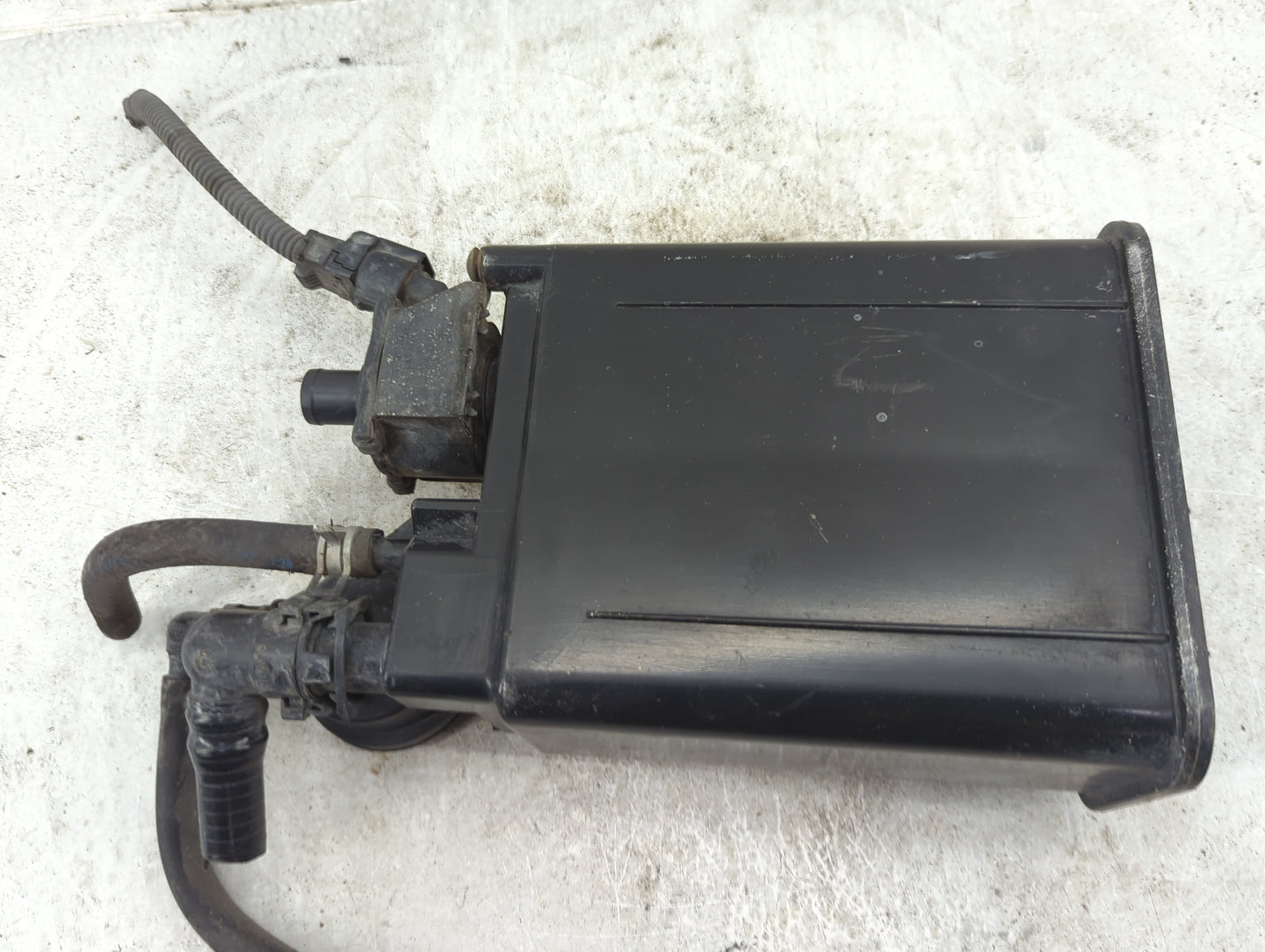 2004 Scion Xb Fuel Vapor Charcoal Canister - Oemusedautoparts1.com