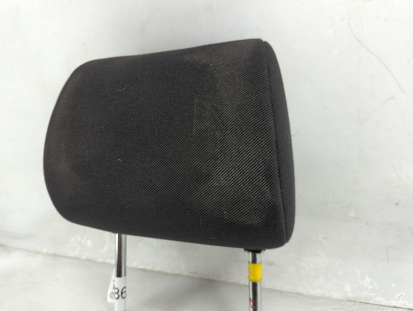 2004-2004 Scion Xb Headrest Head Rest Front Driver Seat Black 1466866 - Oemusedautoparts1.com