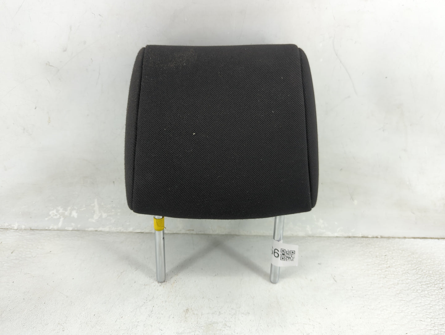 2004-2004 Scion Xb Headrest Head Rest Front Driver Seat Black 1466866 - Oemusedautoparts1.com