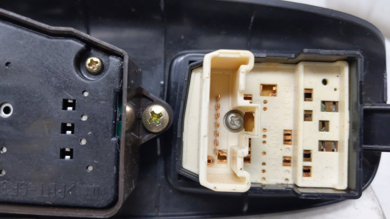 2004 Scion Xb Master Power Window Switch Replacement Driver Side Left Fits OEM Used Auto Parts - Oemusedautoparts1.com