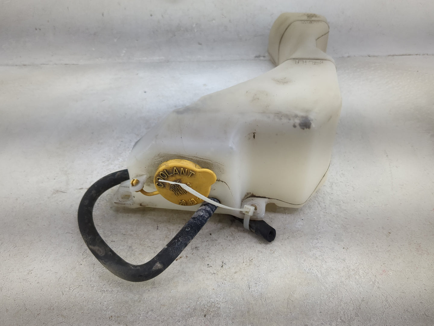 2004 Subaru Forester Radiator Coolant Overflow Expansion Tank Bottle - Oemusedautoparts1.com