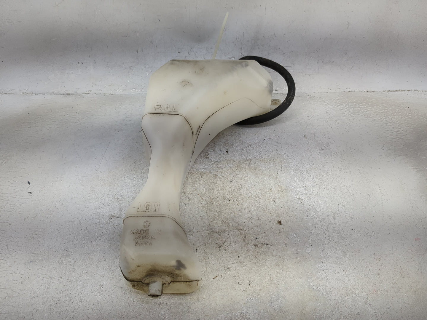 2004 Subaru Forester Radiator Coolant Overflow Expansion Tank Bottle - Oemusedautoparts1.com