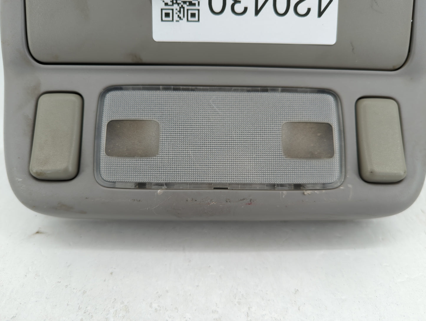 2004 Subaru Forester Overhead Roof Console 420430 - Oemusedautoparts1.com