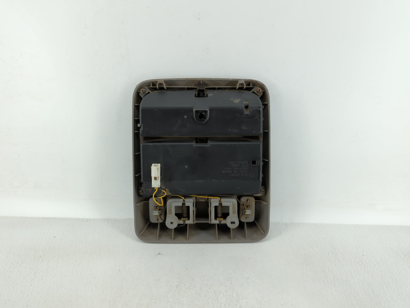 2004 Subaru Forester Overhead Roof Console 420430 - Oemusedautoparts1.com