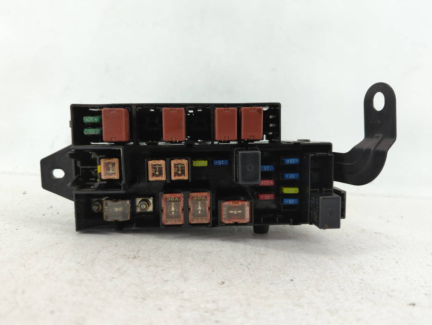 2004 Subaru Forester Fusebox Fuse Box Panel Relay Module P/N:82231SA200 86 Fits OEM Used Auto Parts - Oemusedautoparts1.com