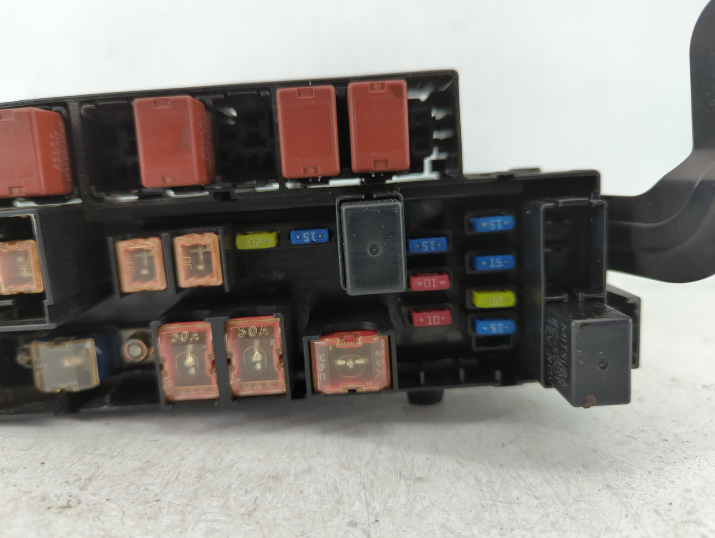 2004 Subaru Forester Fusebox Fuse Box Panel Relay Module P/N:82231SA200 86 Fits OEM Used Auto Parts - Oemusedautoparts1.com