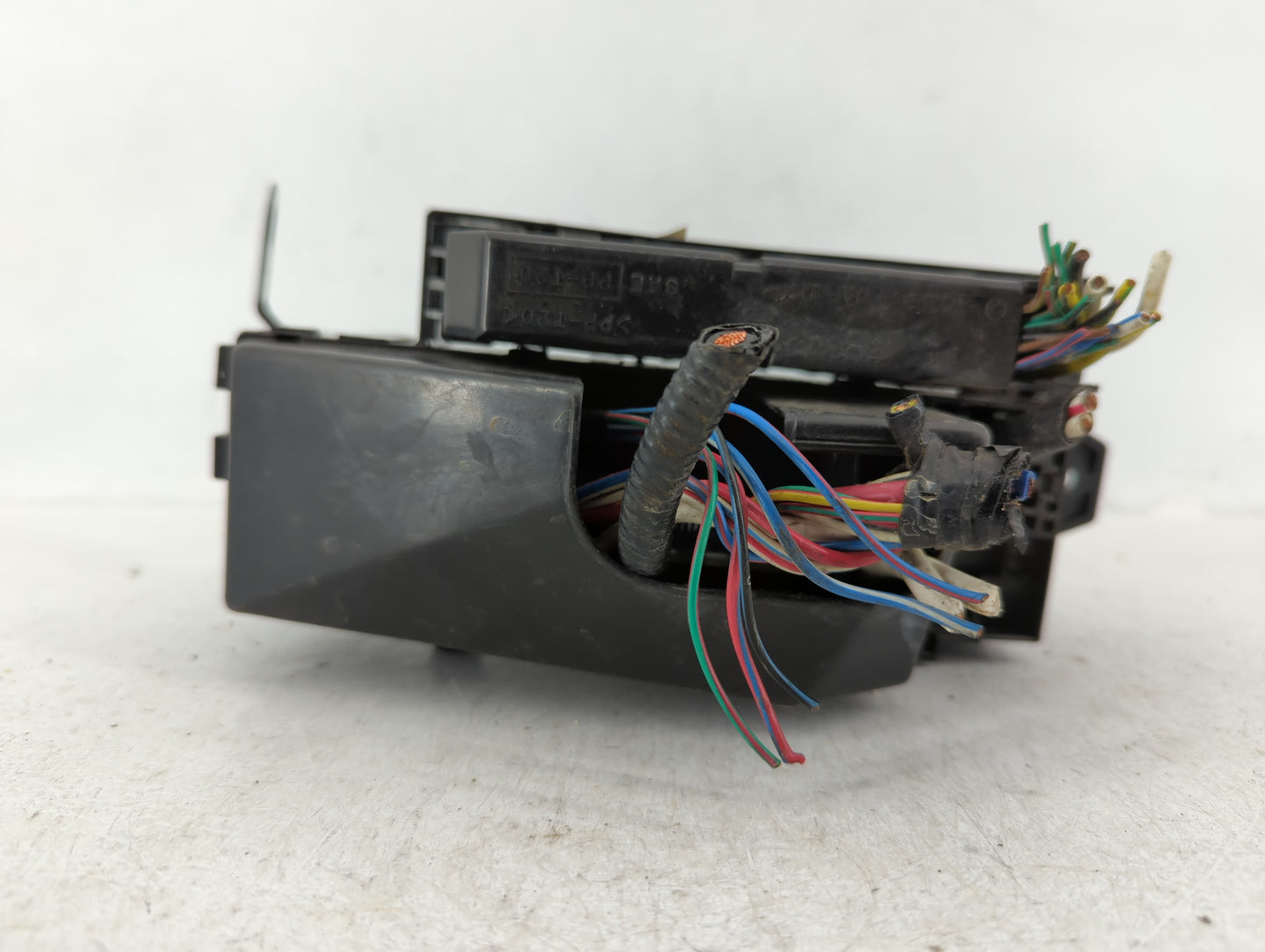 2004 Subaru Forester Fusebox Fuse Box Panel Relay Module P/N:82231SA200 86 Fits OEM Used Auto Parts - Oemusedautoparts1.com