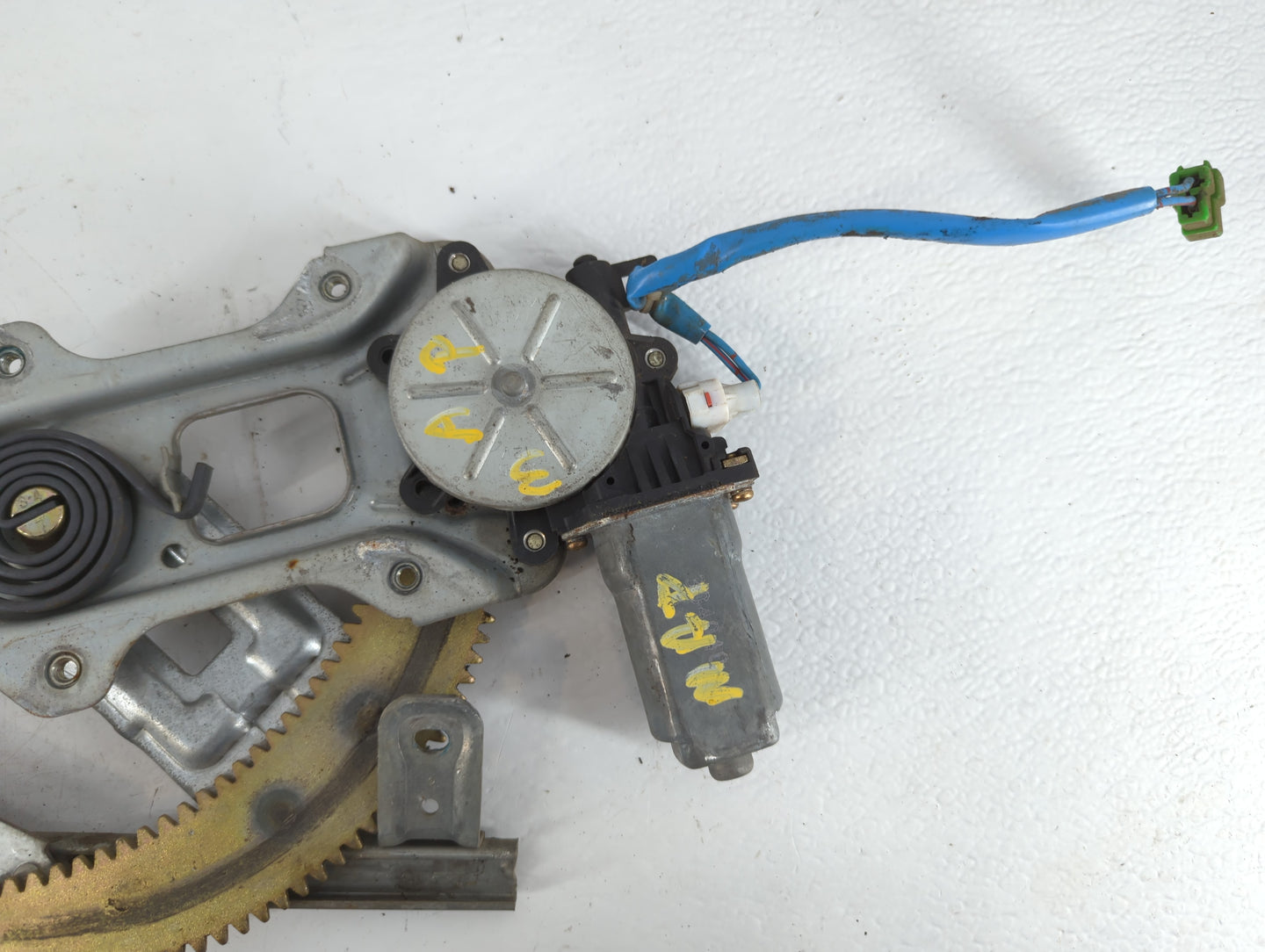 2004 Subaru Forester Window Regulator Passenger Front - Oemusedautoparts1.com