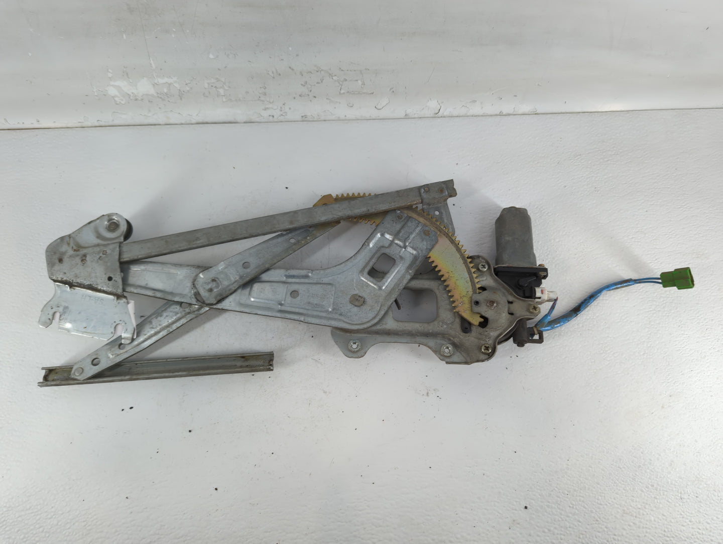 2004 Subaru Forester Window Regulator Passenger Front - Oemusedautoparts1.com