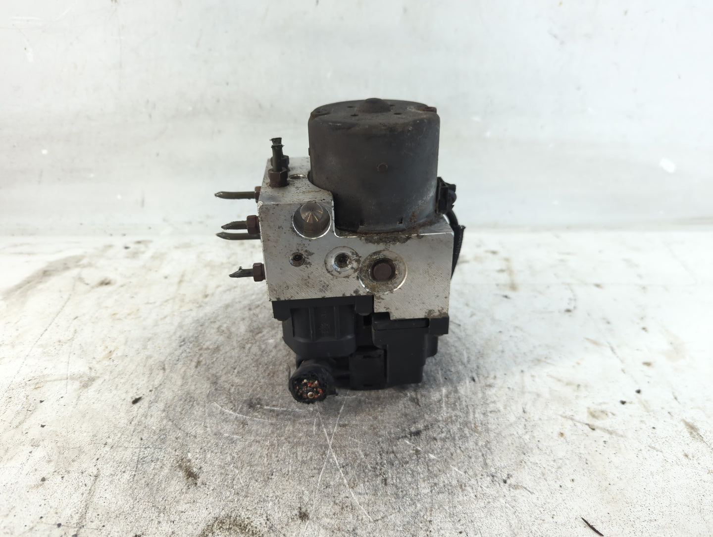 2004 Subaru Forester ABS Pump Control Module Replacement Fits OEM Used Auto Parts - Oemusedautoparts1.com