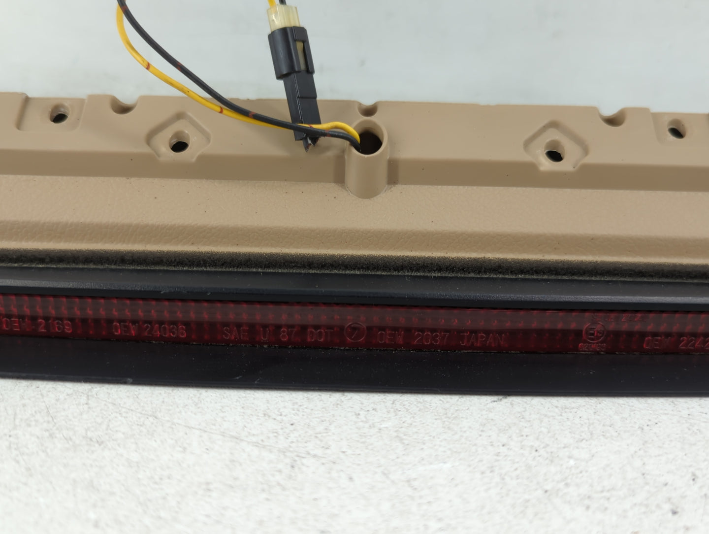 2004 Subaru Forester Third Brake Light Tail Light Fits OEM Used Auto Parts - Oemusedautoparts1.com