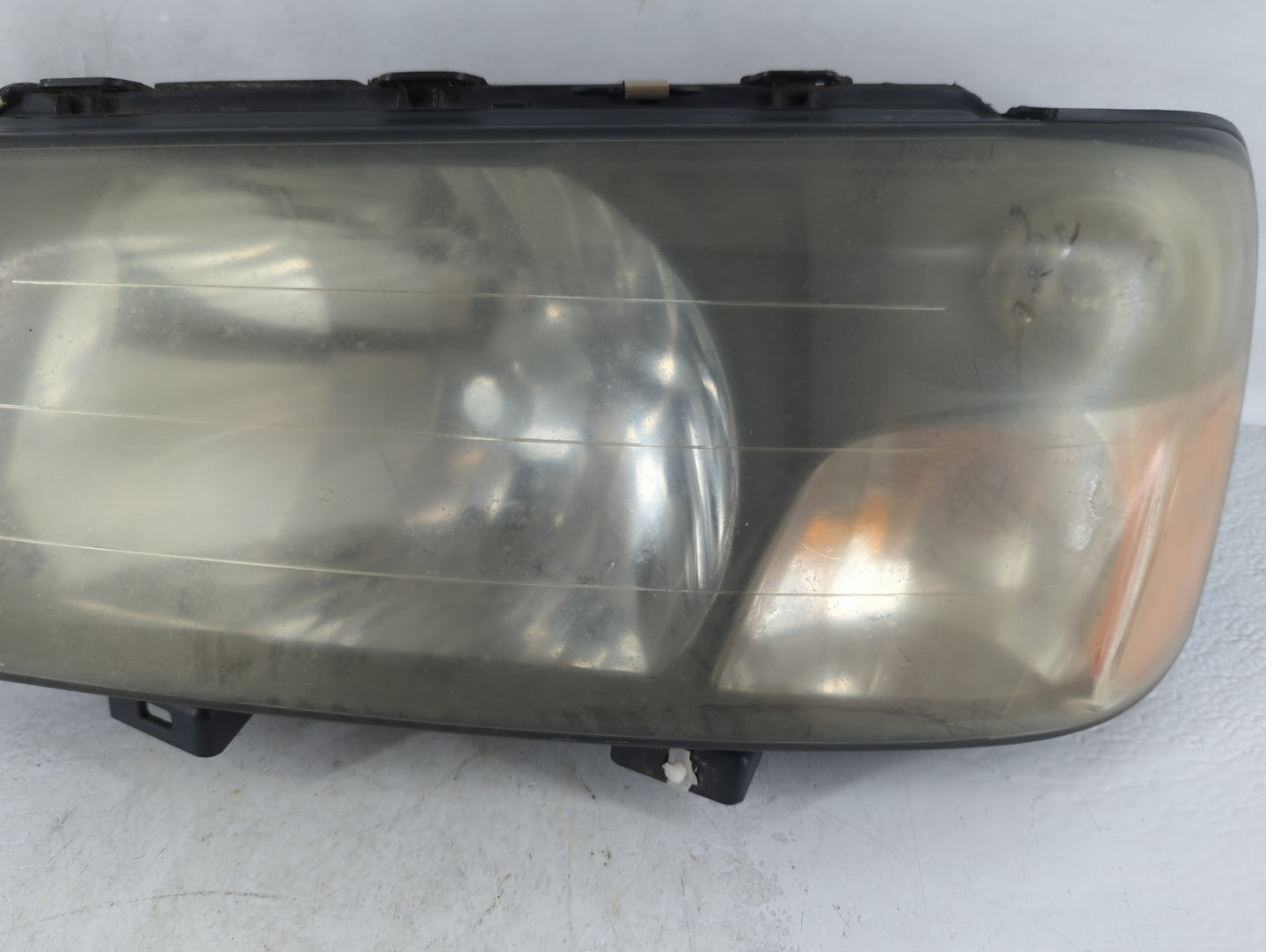 2004 Subaru Forester Driver Left Oem Front Light Lamp - Oemusedautoparts1.com
