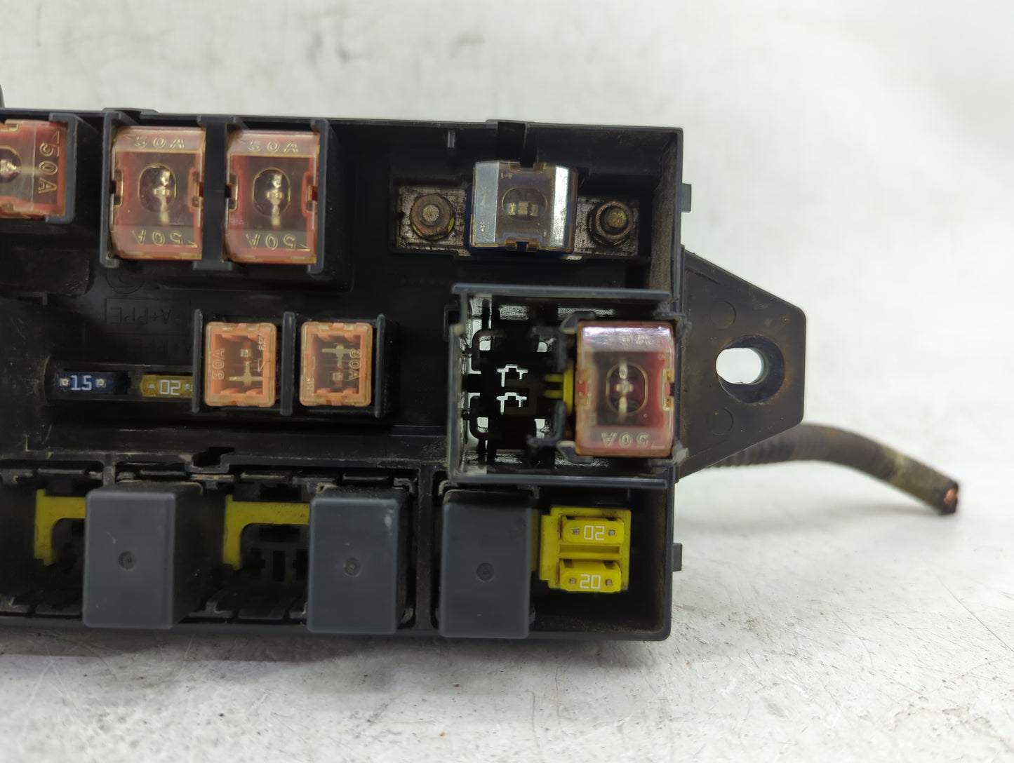 2003-2004 Subaru Impreza Fusebox Fuse Box Panel Relay Module P/N:82231FE000 Fits Fits 2003 2004 OEM Used Auto Parts - Oemuse