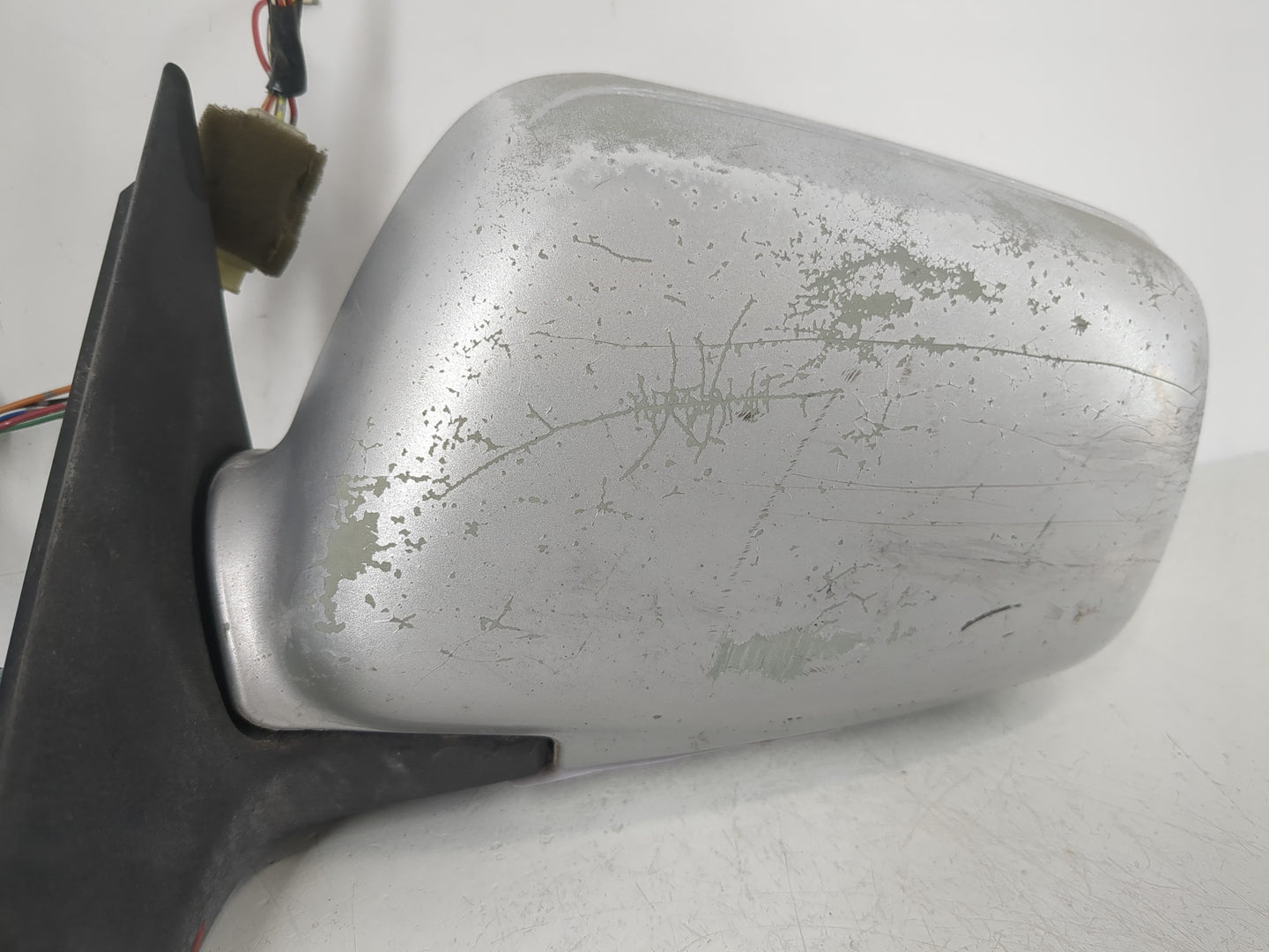 2000-2004 Subaru Legacy Driver Side View Mirror - Left Door Mirror OEM Used - Oemusedautoparts1.com