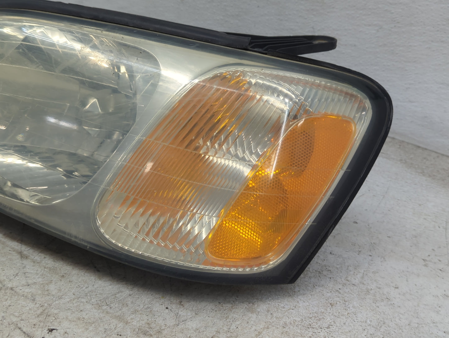 2000-2004 Subaru Legacy Driver Left Oem Head Light Headlight Lamp - Oemusedautoparts1.com