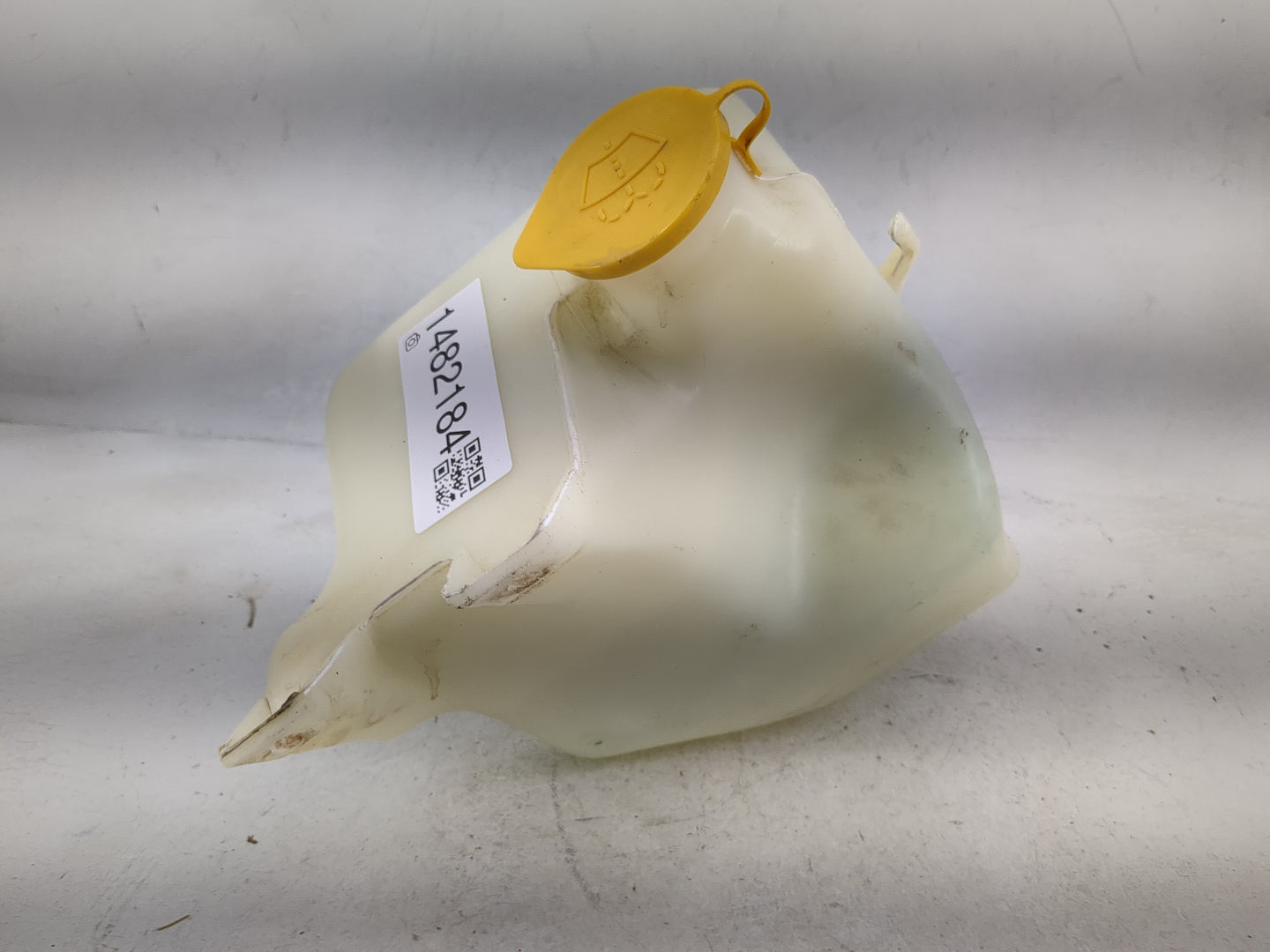 2000-2004 Subaru Legacy Windshield Washer Fluid Reservoir Bottle 1482184 - Oemusedautoparts1.com