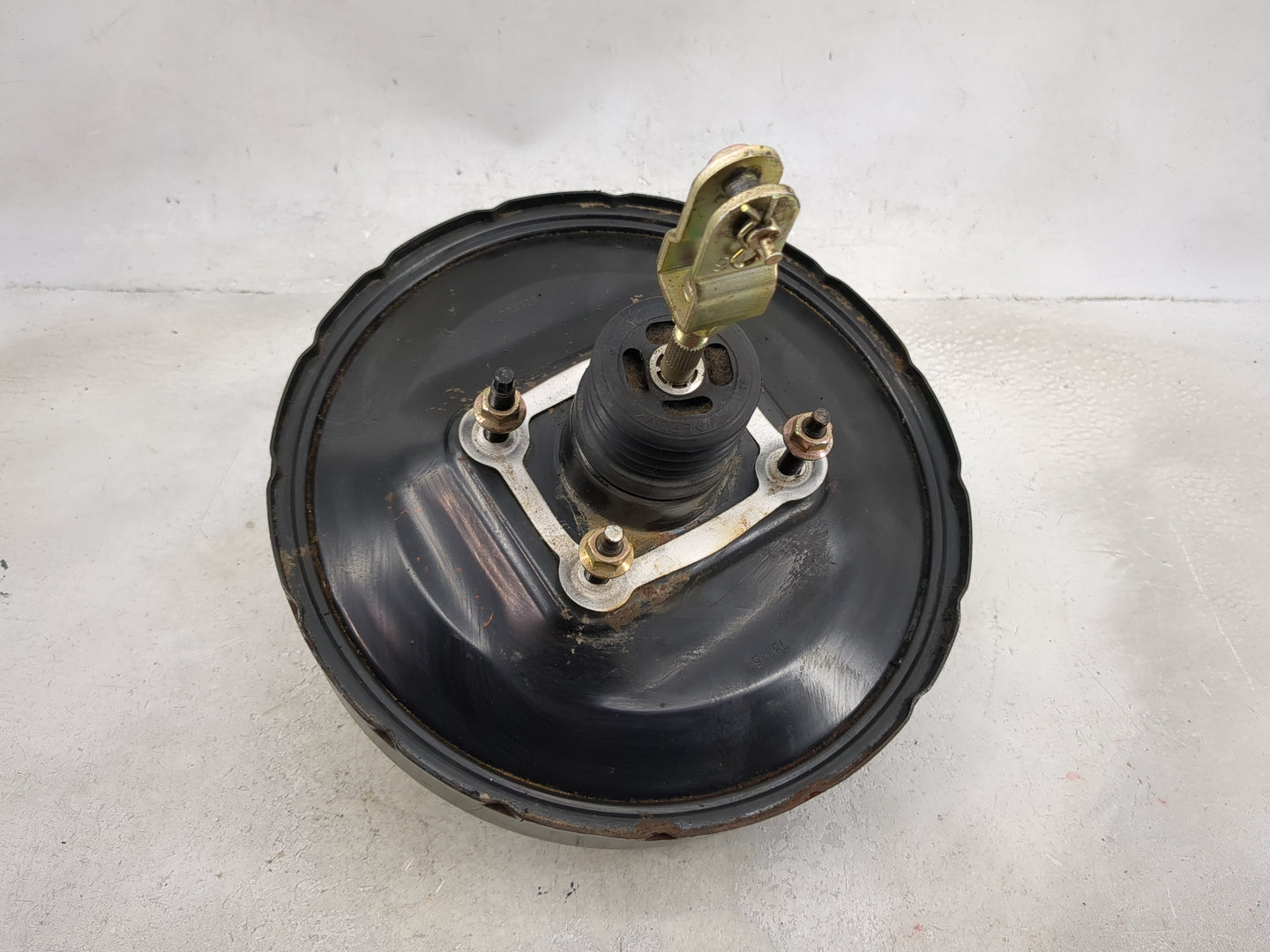 2003-2004 Subaru Legacy Power Brake Booster Oem - Oemusedautoparts1.com