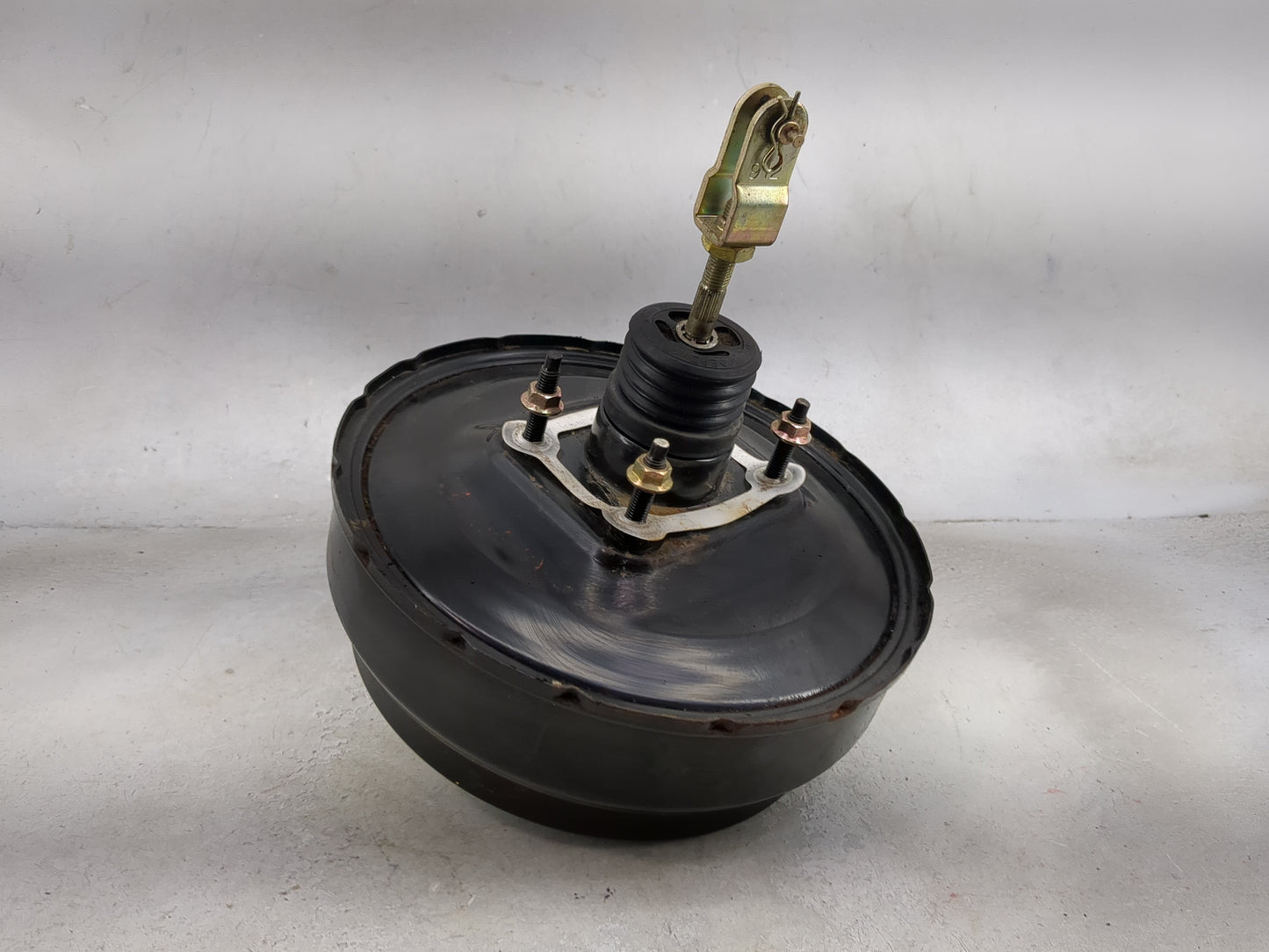 2003-2004 Subaru Legacy Power Brake Booster Oem - Oemusedautoparts1.com
