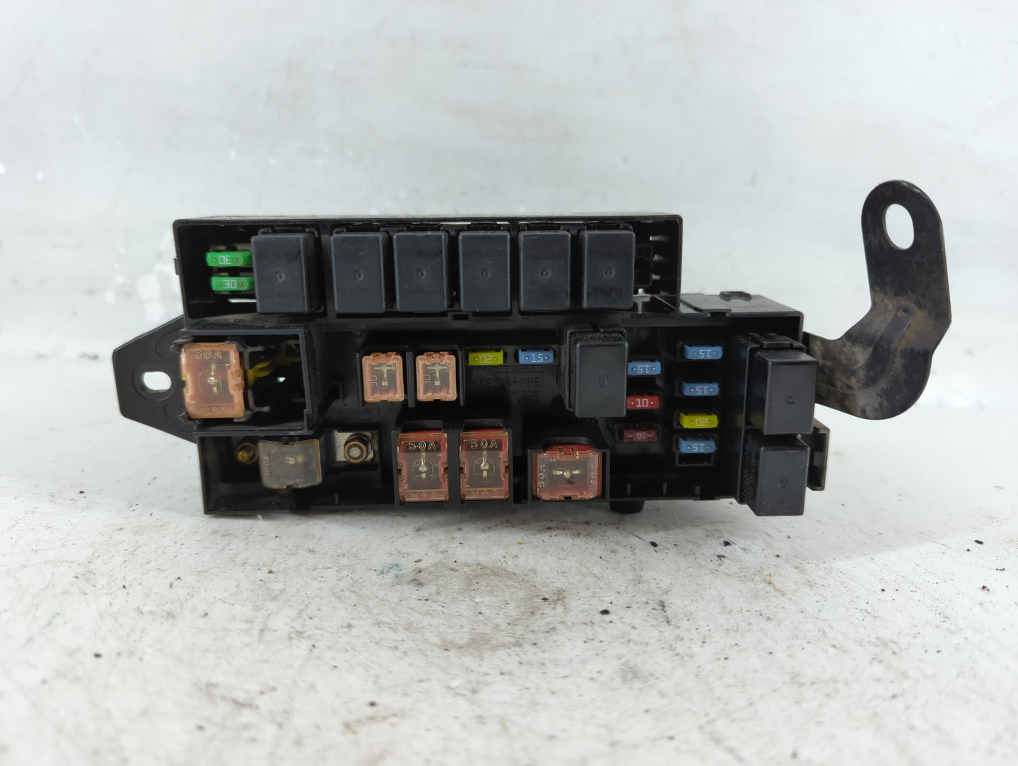 2002-2005 Subaru Legacy Fusebox Fuse Box Panel Relay Module P/N:82231AE09B Fits Fits 2002 2003 2004 2005 OEM Used Auto Parts