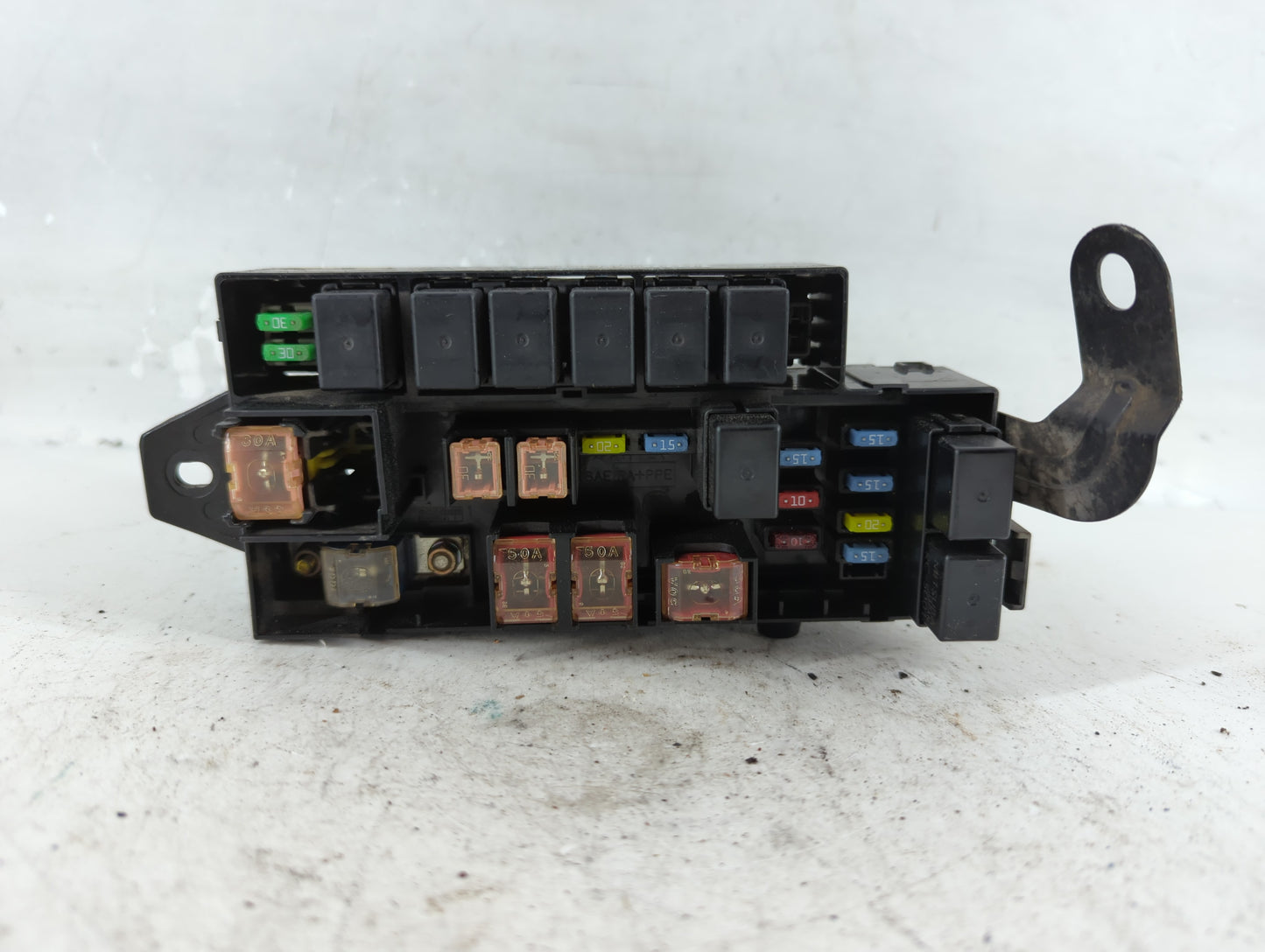 2002-2005 Subaru Legacy Fusebox Fuse Box Panel Relay Module P/N:82231AE09B Fits Fits 2002 2003 2004 2005 OEM Used Auto Parts