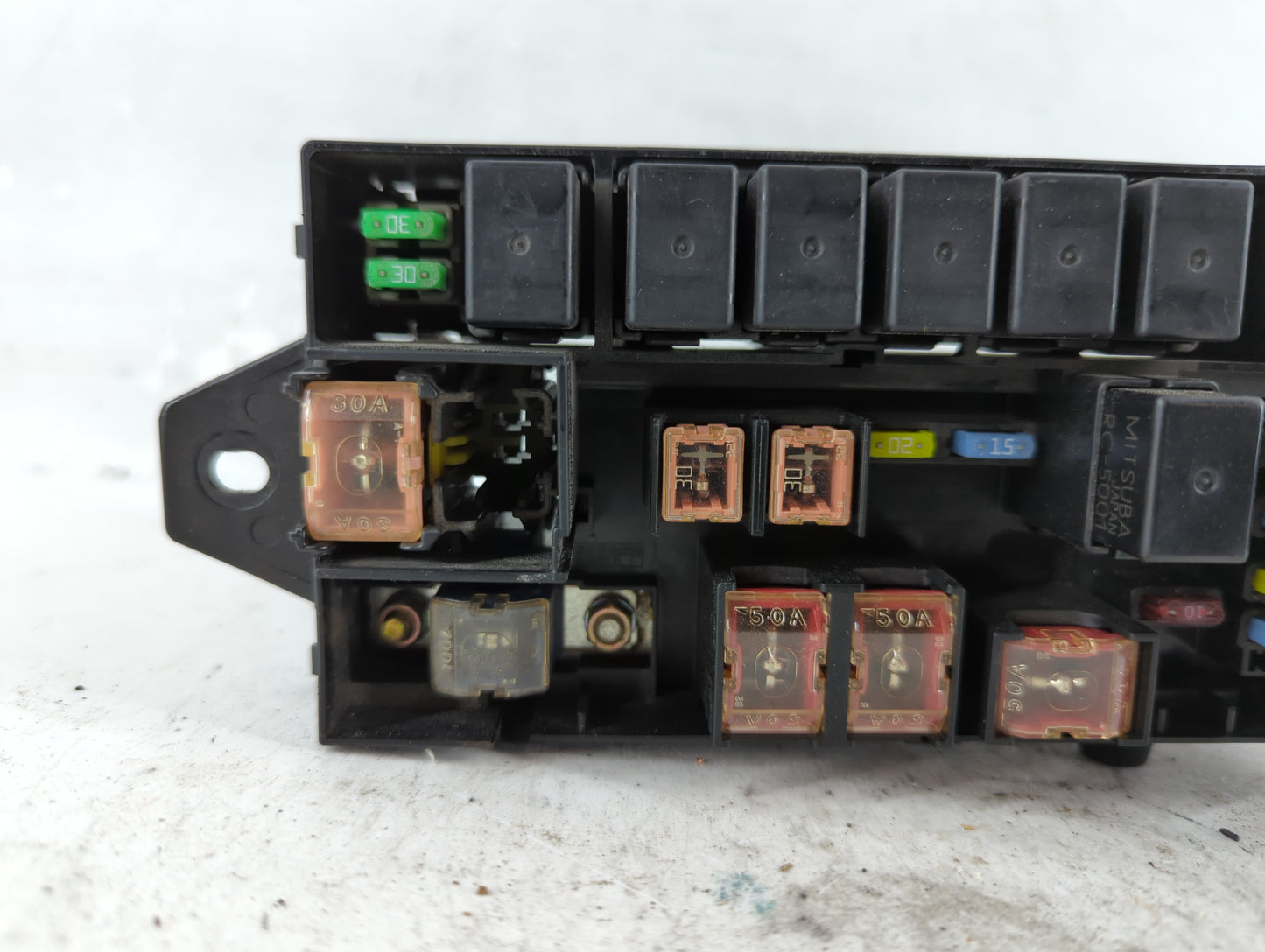 2002-2005 Subaru Legacy Fusebox Fuse Box Panel Relay Module P/N:82231AE09B Fits Fits 2002 2003 2004 2005 OEM Used Auto Parts
