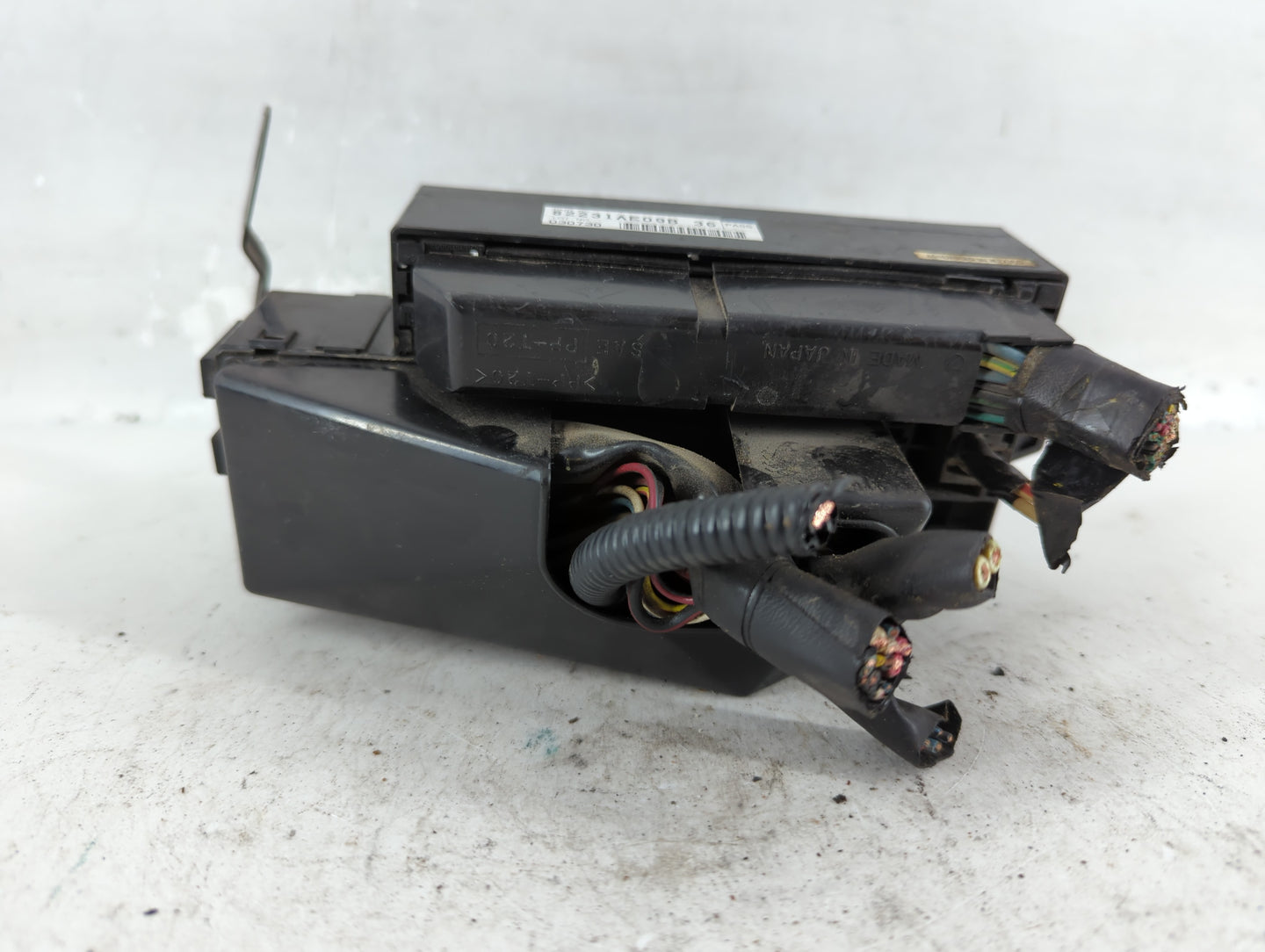 2002-2005 Subaru Legacy Fusebox Fuse Box Panel Relay Module P/N:82231AE09B Fits Fits 2002 2003 2004 2005 OEM Used Auto Parts