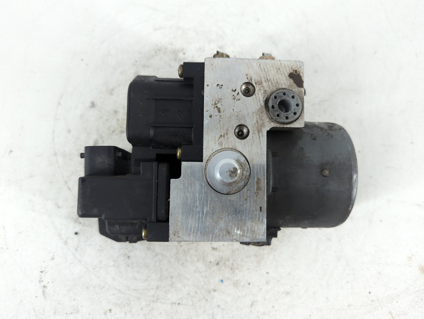 2002-2004 Subaru Legacy ABS Pump Control Module Replacement P/N:27534AE06B Fits Fits 2002 2003 2004 2005 2006 OEM Used Auto 