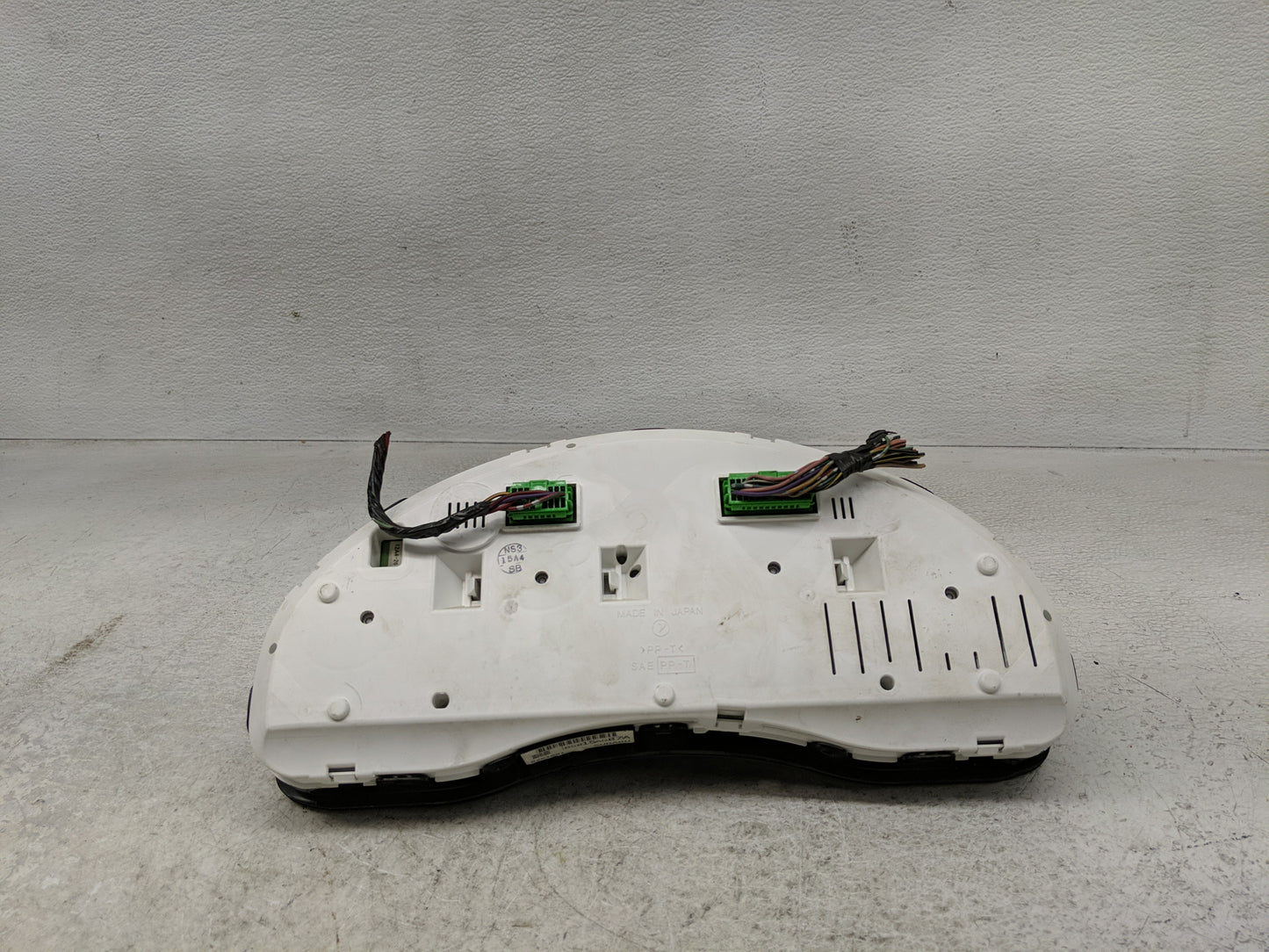 2004 Subaru Outback Instrument Cluster Speedometer Gauges P/N:85015AG08A Fits OEM Used Auto Parts - Oemusedautoparts1.com
