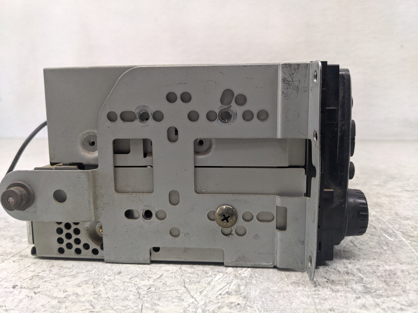 2004 Suzuki Aerio Radio AM FM Cd Player Receiver Replacement Fits OEM Used Auto Parts - Oemusedautoparts1.com