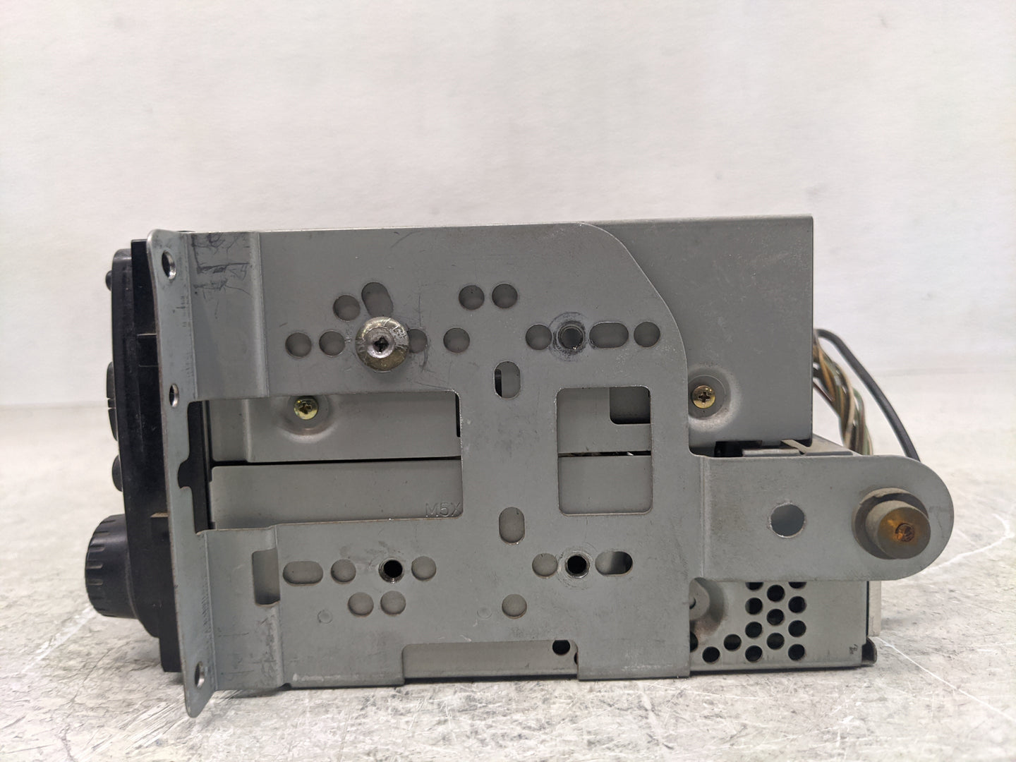 2004 Suzuki Aerio Radio AM FM Cd Player Receiver Replacement Fits OEM Used Auto Parts - Oemusedautoparts1.com