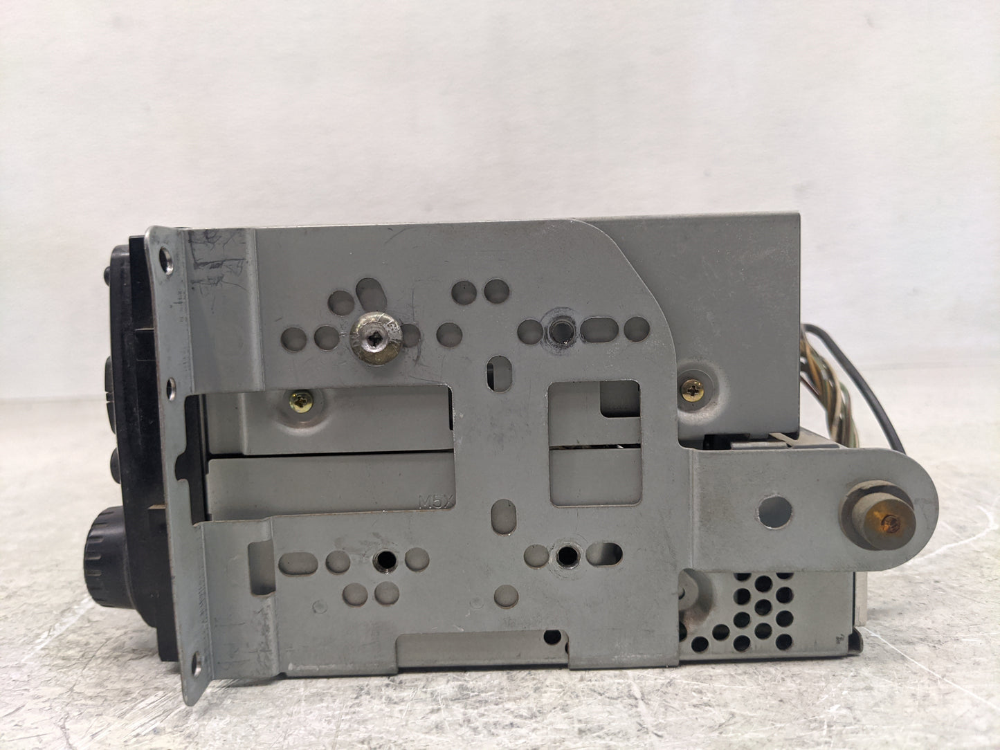 2004 Suzuki Aerio Radio AM FM Cd Player Receiver Replacement Fits OEM Used Auto Parts - Oemusedautoparts1.com