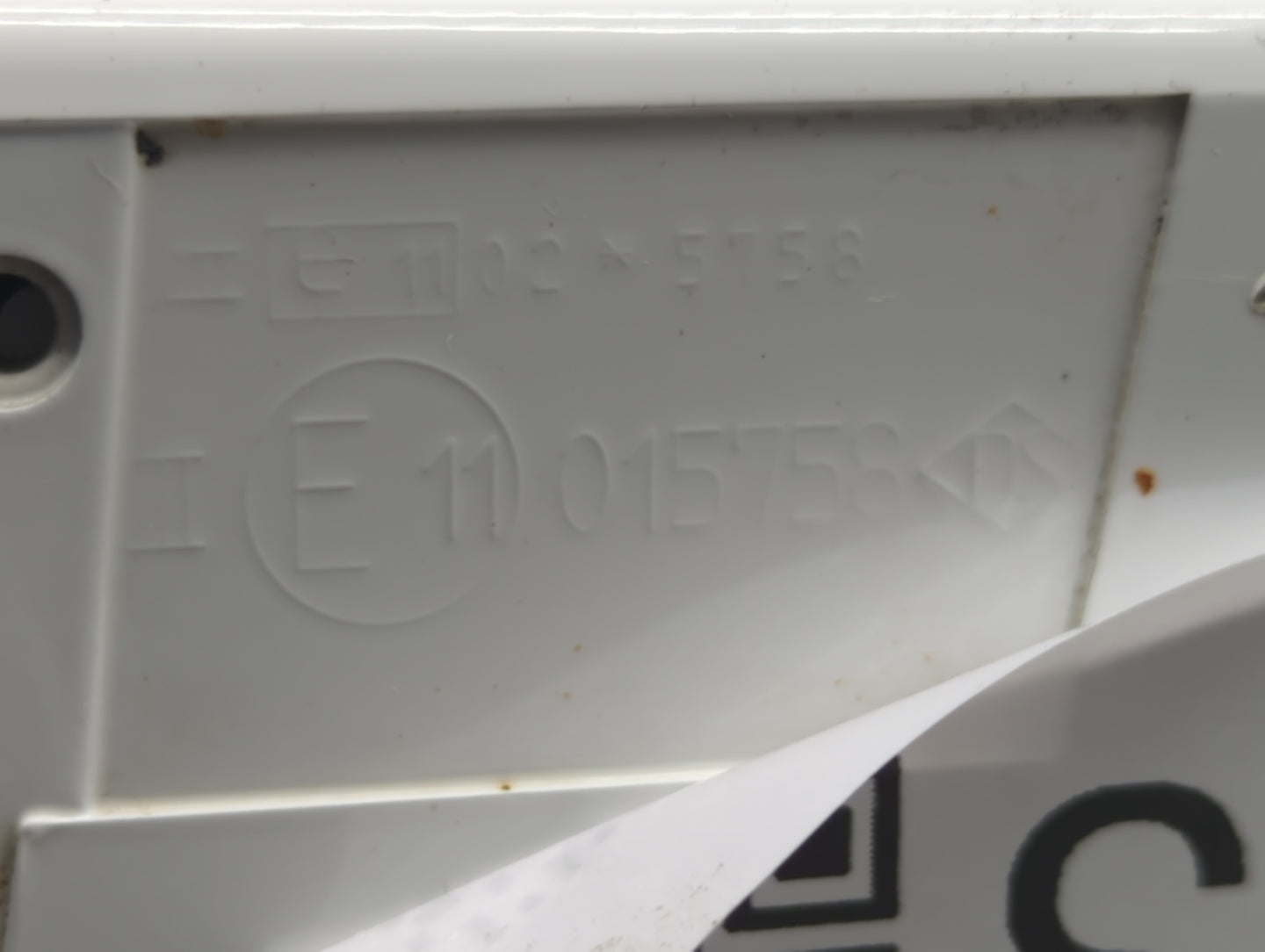 2004-2008 Suzuki Forenza Passenger Side View Mirror - Right Door Mirror OEM Used - Oemusedautoparts1.com