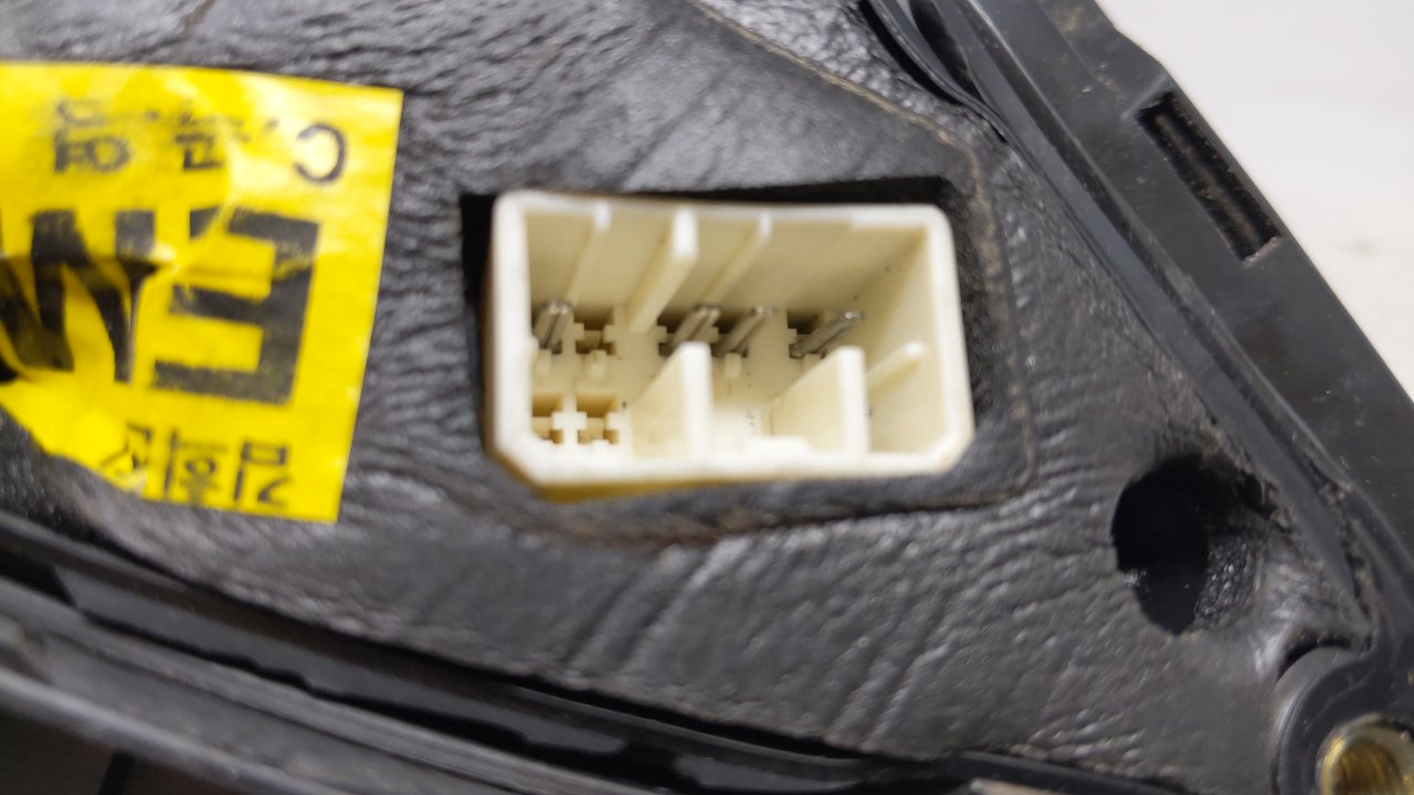 2004-2008 Suzuki Forenza Passenger Side View Mirror - Right Door Mirror OEM Used - Oemusedautoparts1.com