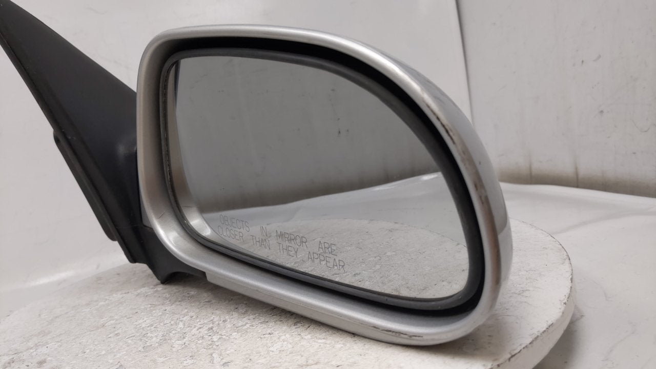 2004-2008 Suzuki Forenza Passenger Side View Mirror - Right Door Mirror OEM Used - Oemusedautoparts1.com