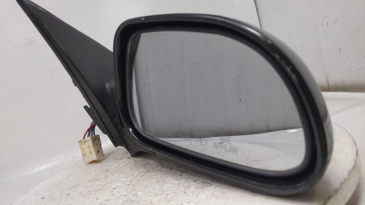 2004-2008 Suzuki Forenza Passenger Side View Mirror - Right Door Mirror OEM Used - Oemusedautoparts1.com